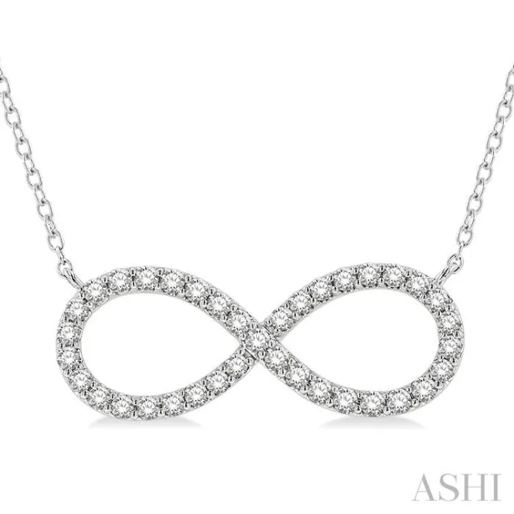 1 Ctw Round Cut Diamond Infinity Necklace in 14K White Gold