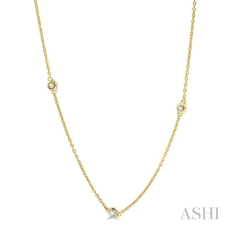 1/4 Ctw Round Cut Diamond Fashion Necklace in 14K Yellow Gold