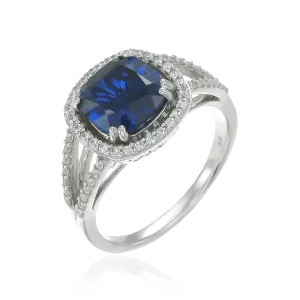 Delightful Sapphire Ring with Halo