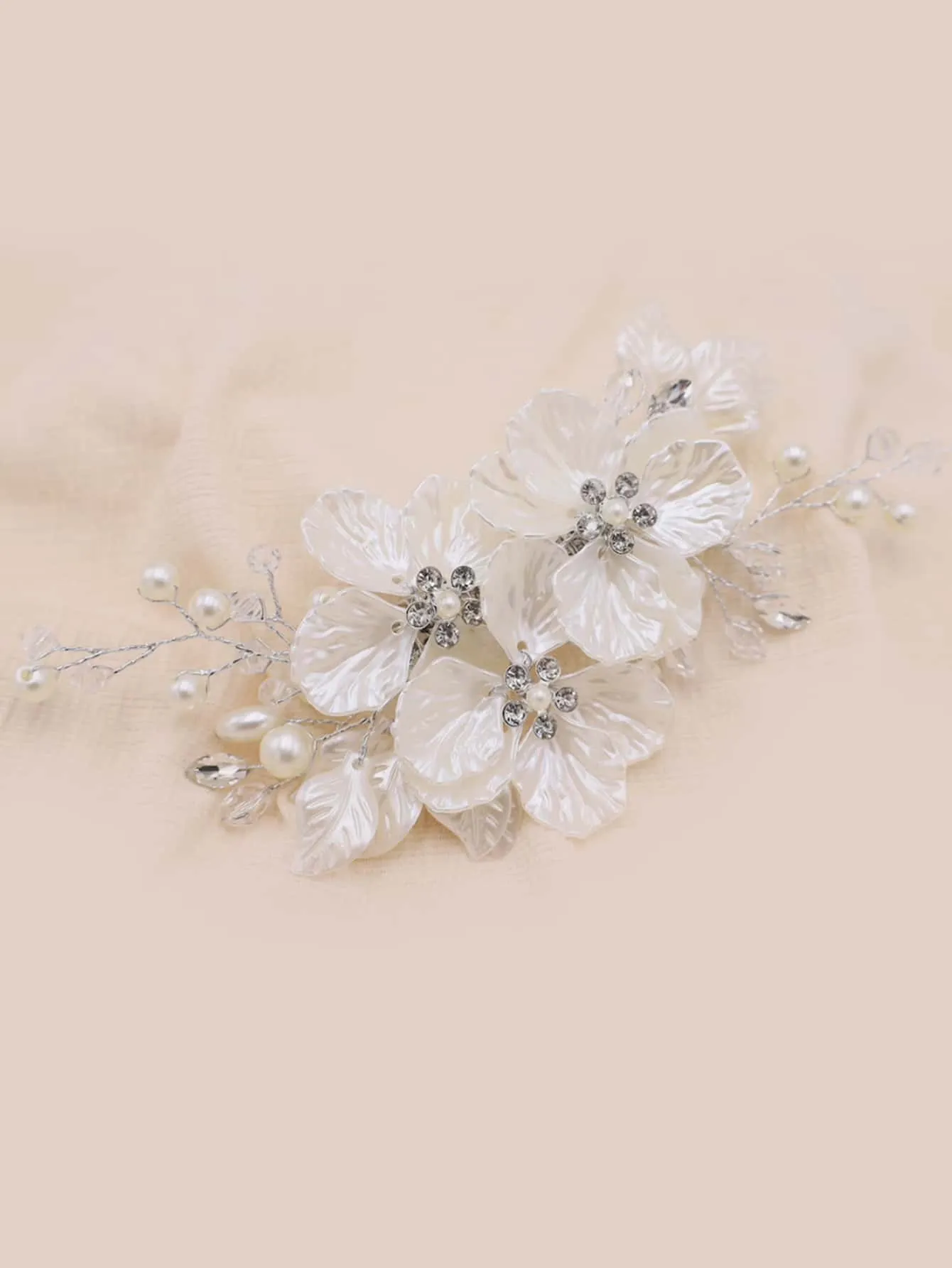 Elegant White Faux Pearl Flower Decor Hair Clip for Women Barrette Styling Hair