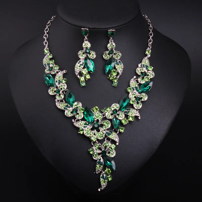 Hot-selling European and American jewelry set crystal necklace short collarbone fashion