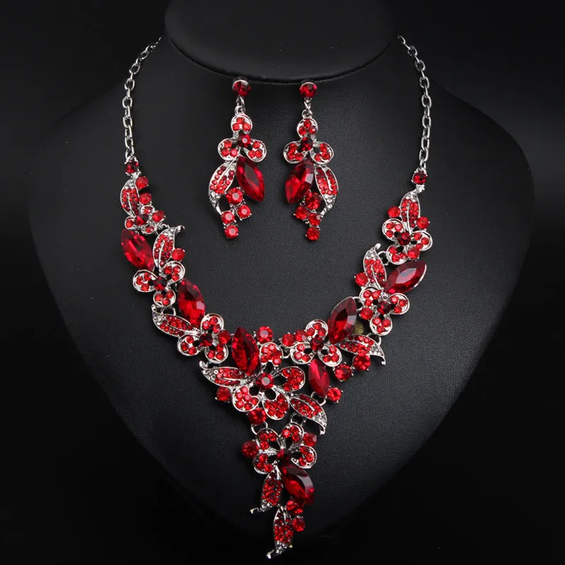 Hot-selling European and American jewelry set crystal necklace short collarbone fashion