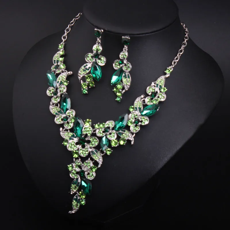 Hot-selling European and American jewelry set crystal necklace short collarbone fashion