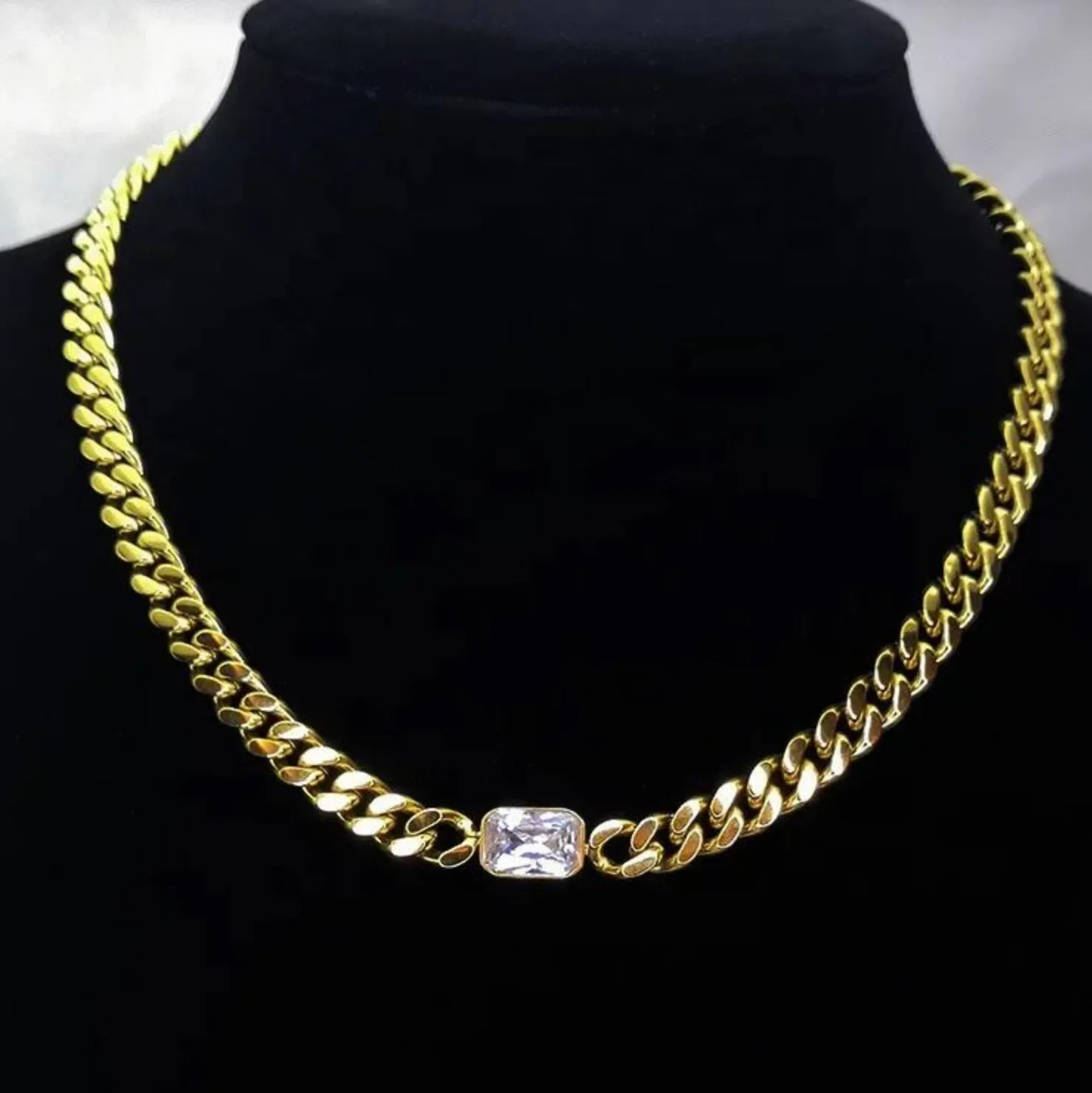 Inna Cuban Chain Necklace