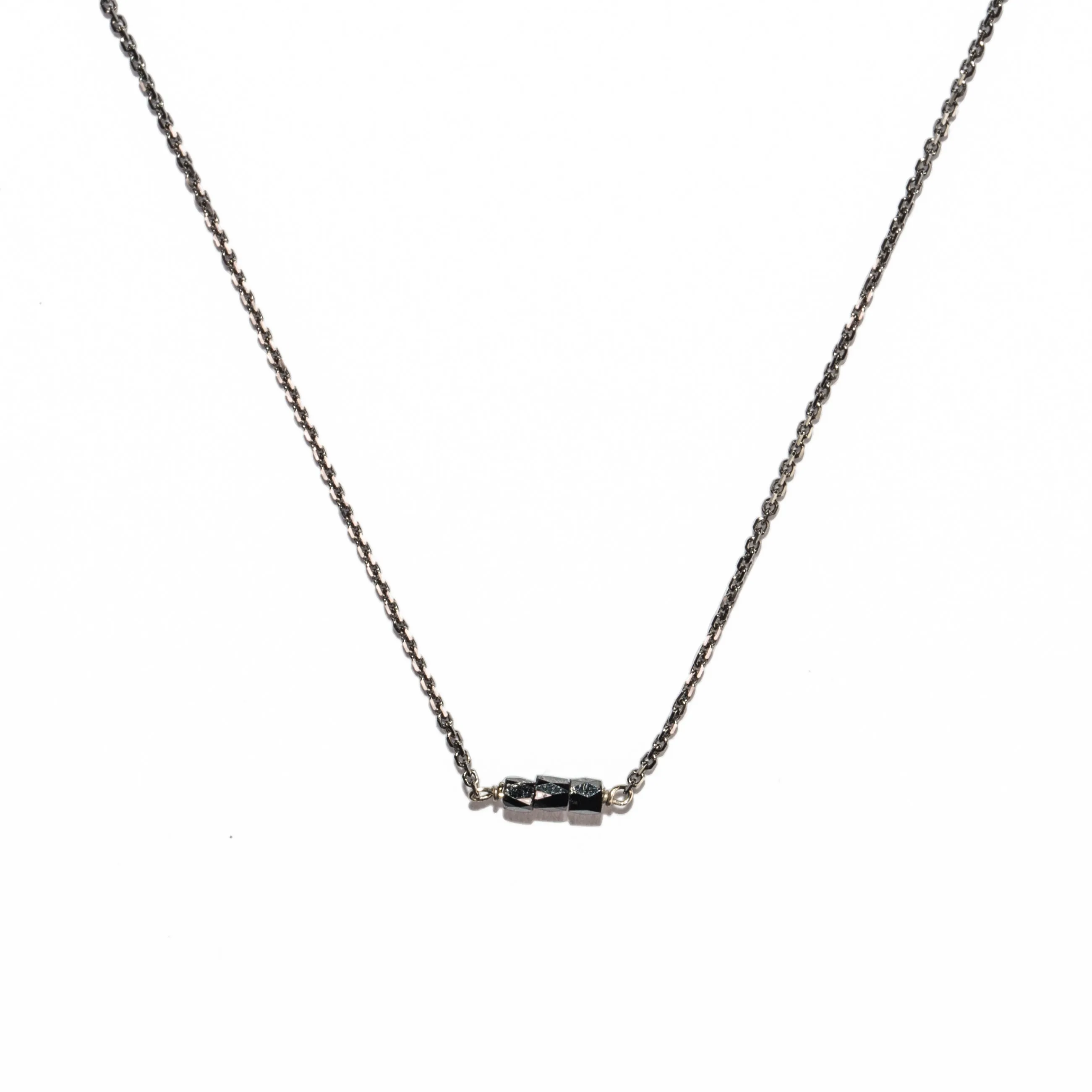 <!--NK765-->slinky diamond bar necklace