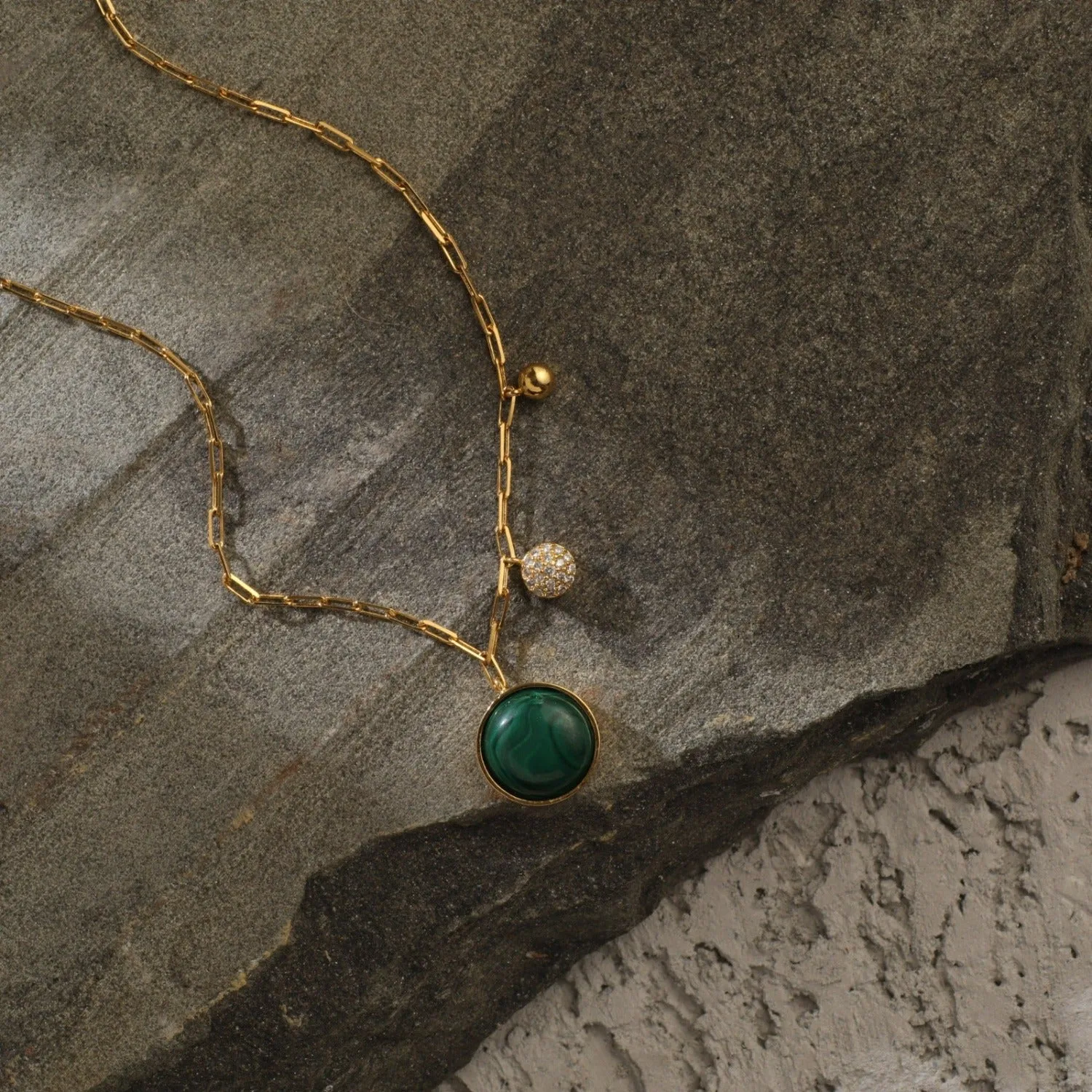 Malachite Classic Round Charm Silver Necklace