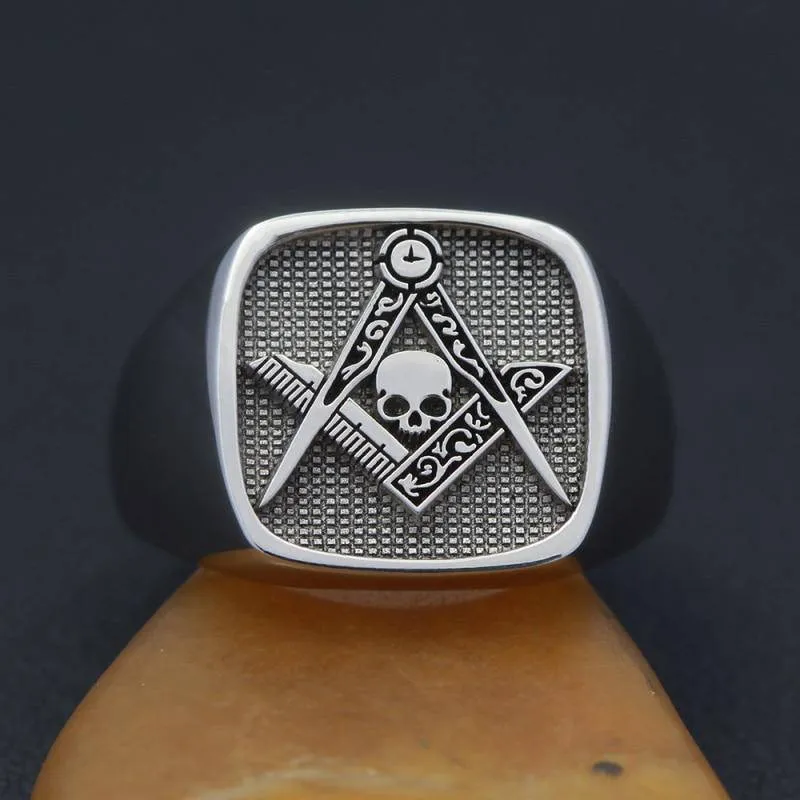 Master Mason Blue Lodge Ring - Signet Skull Square & Compass 925 Sterling Silver