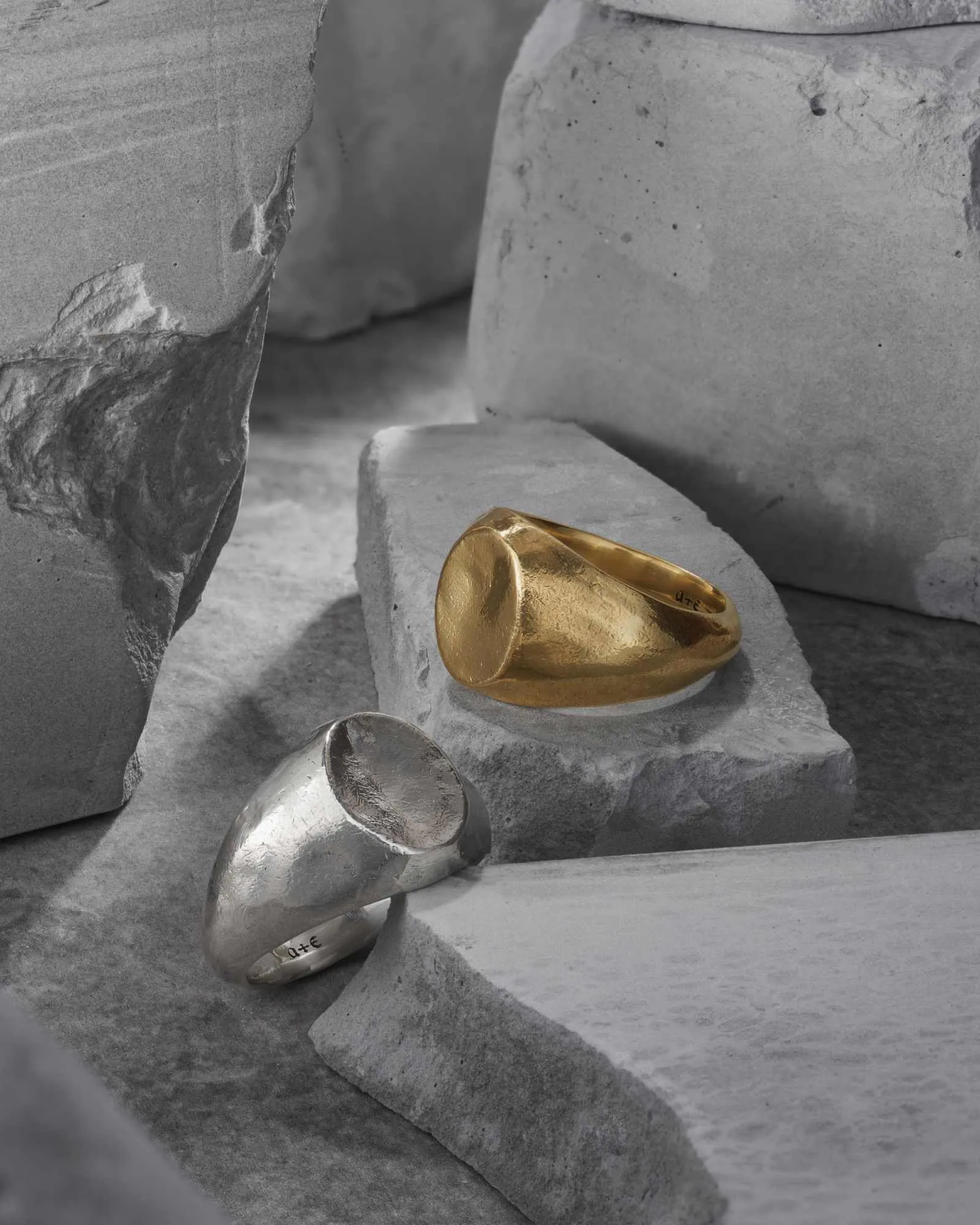 Ode Signet Ring