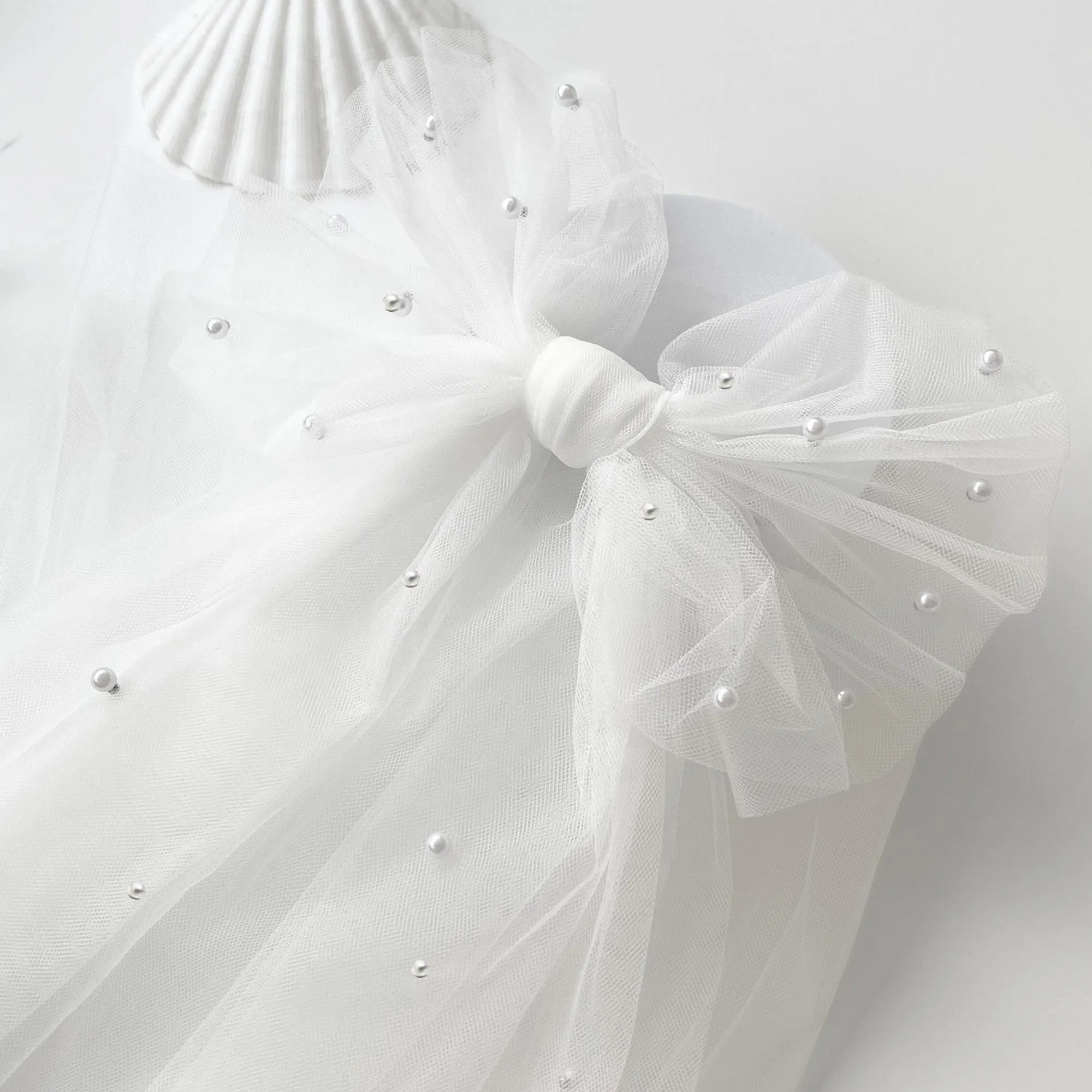 Pearl Bow Veil