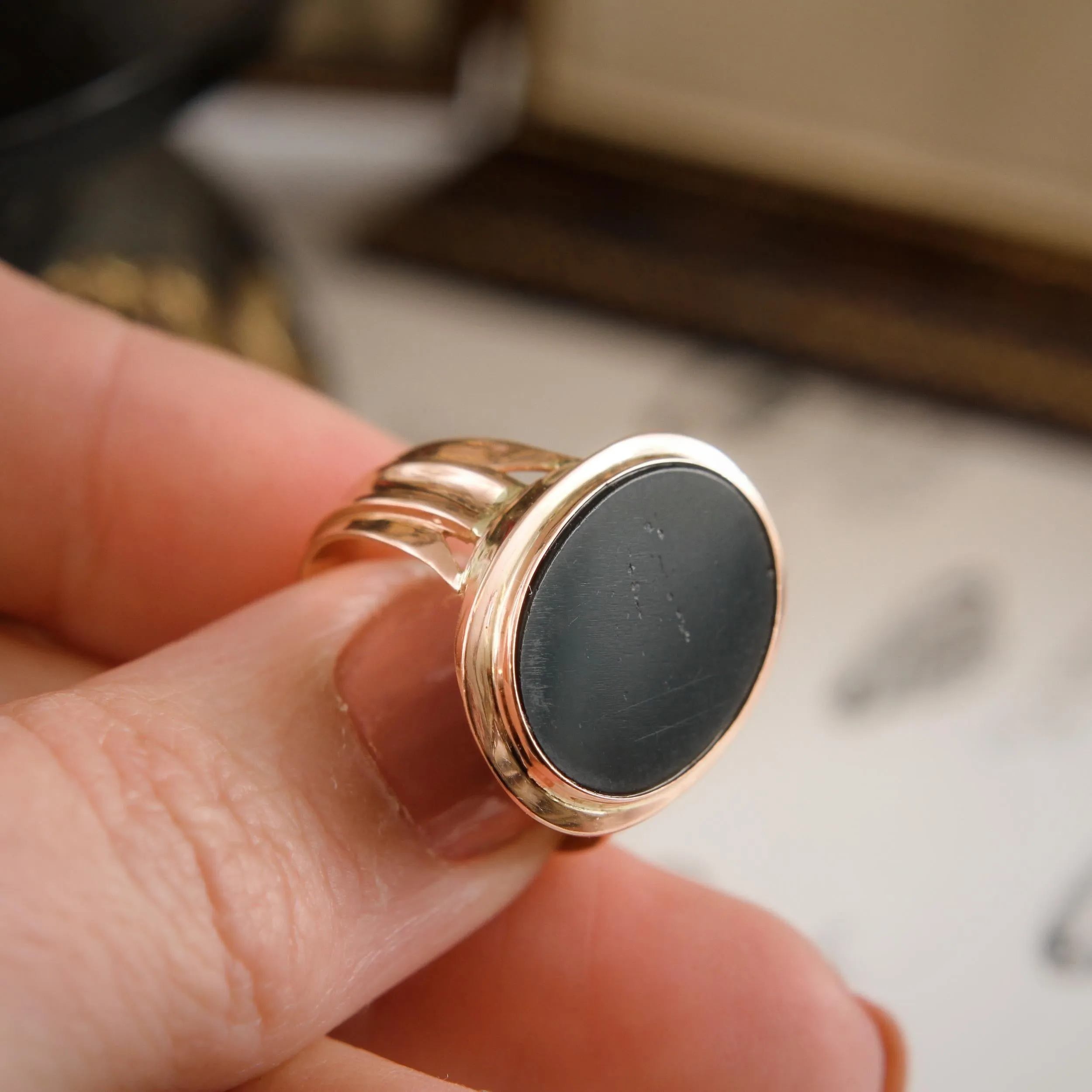 Prestigious Georgian 18ct Gold & Black Onyx Ring