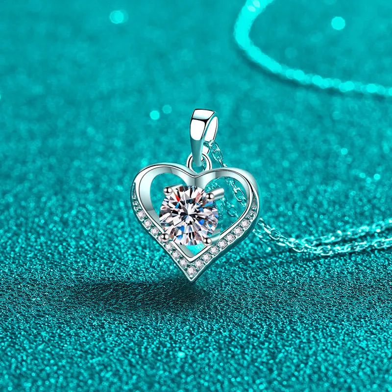 Silver Moissanite Heart-Shaped Necklace Love Pendant Valentine Gift